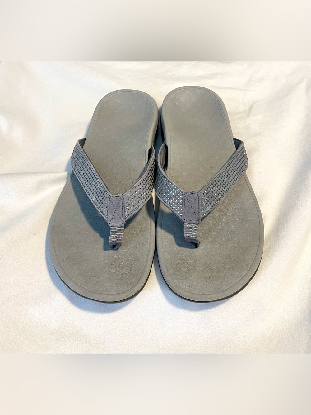 VIONIC Tide Thong/Flip Flop/Shoes - Rhinestones - Comfort - Gray - Wmns Sz 11